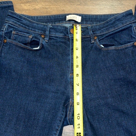NWOT LOFT Curvy Skinny Jeans.  Size 6 - Picture 3 of 10